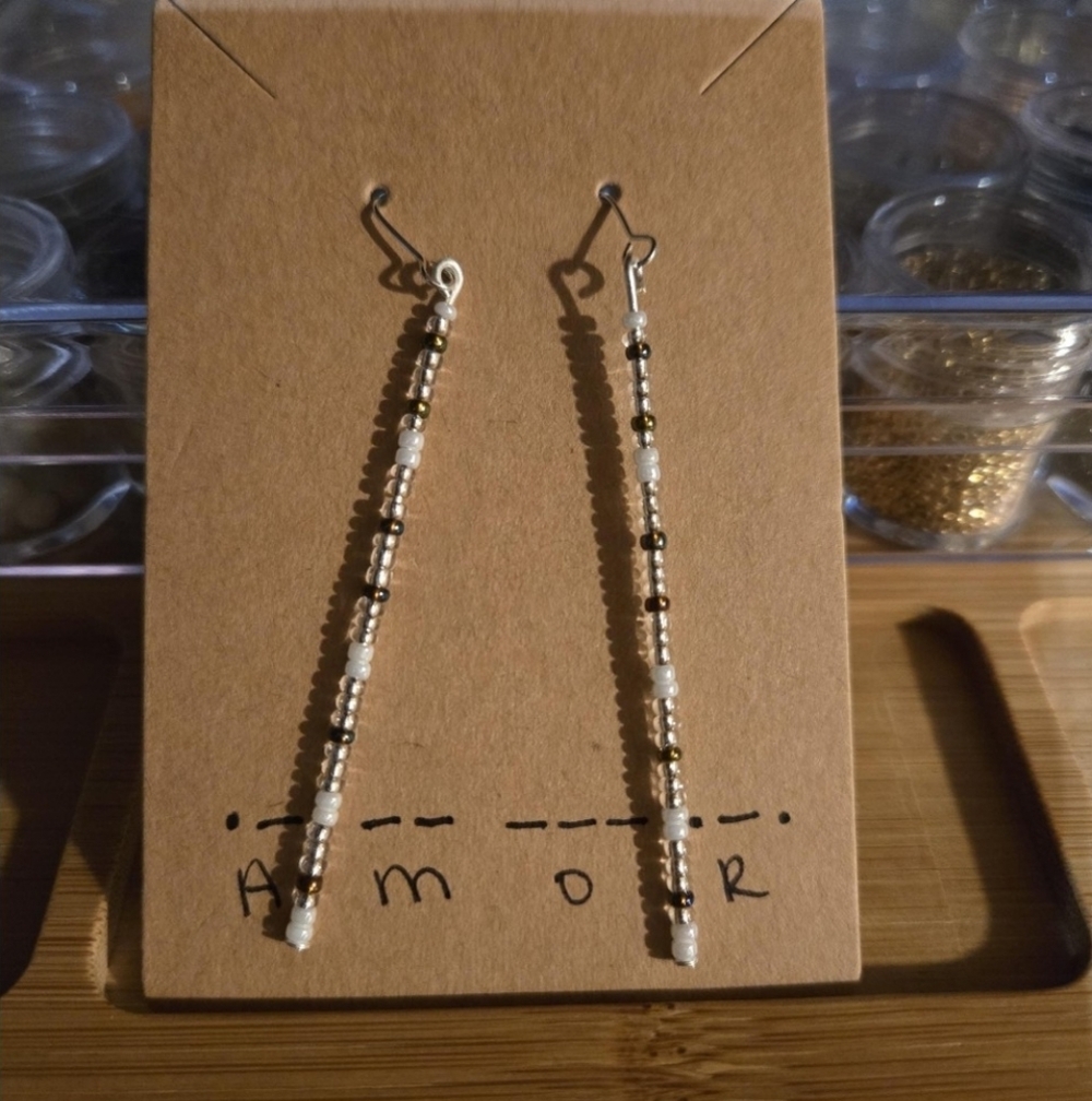 Handmade morse code drop earrings "Amor"